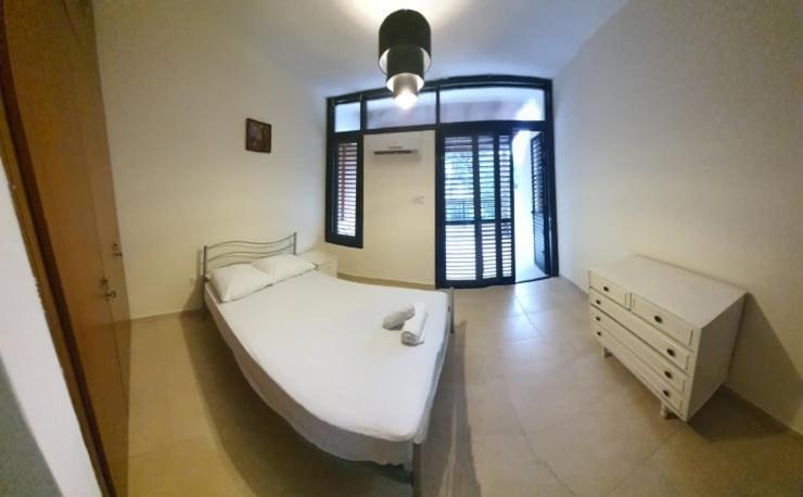 Lovely 2 Bedrooms In The Tourist Area In Paphos . Exterior photo